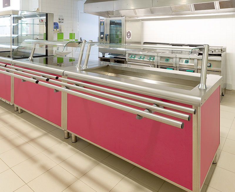 Une cuisine professionnelle est mise à votre disposition Une cuisine professionnelle est mise à votre disposition