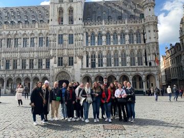 ???????? Notre séjour à Bruxelles s’est poursuivi aujourd’hui par une visite du quartier européen et du musée de l’histoire de l’Europe ce matin. Les élèves...