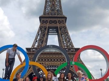 Cette semaine, les élèves de CAP1 sont partis à la découverte de Paris ! Au programme : Le Louvre, l’Atelier des Lumières, la Tour Eiffel, Montmartre,...