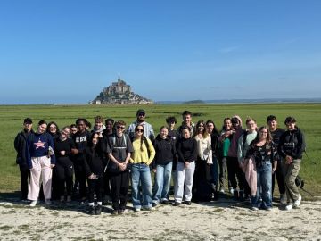 ⛪Le Mont Saint Michel🐑

🚶Lors de la sortie Pastorale, les jeunes ont fait le chemin depuis le prieuré d'Ardevon jusqu'au sommet du Mont Saint Michel où...