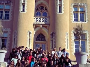 📸 Dernière escale pour les élèves quimperois 👩‍🎓👨‍🎓

✨ Au menu :
🏛️ Plongée dans l’art au musée Eugène Aulnette
🙌 Rencontre inspirante avec David, animateur...