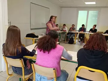 ✨ Quand l’économie sort des manuels pour prendre vie ! ✨
Dans le cadre du module d’économie en CAPa 1 SAPVER, les élèves ont eu la chance de rencontrer la...