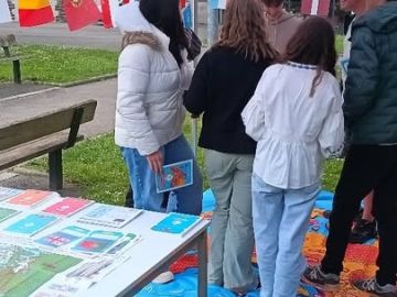 Exposition sur l'Europe ! 🇪🇺

Sur le temps du midi, nos élèves ont pu participer à des jeux pour reconnaître les différents drapeaux et pays européens....