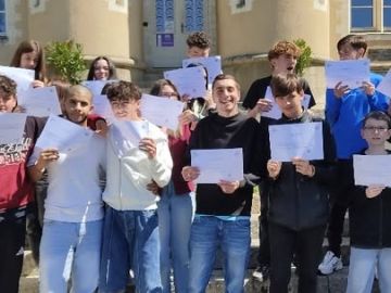 1ers secours : une formation nécessaire ! ⛑️

À St Yves, nous avons à coeur de former des jeunes tournés vers les autres.
C'est la raison pour laquelle nos...