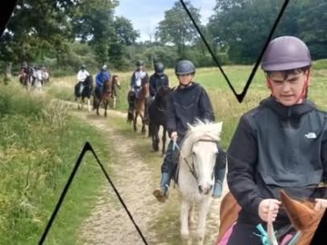 Pour terminer le projet Cheval, les 4ème B ont passé une journée complète au centre équestre !

Au programme : pony game le matin, pique-nique et devinettes,...