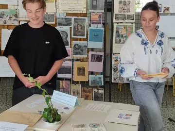 🌱✨ Apprendre autrement, révéler ses talents !

Les 4e et 3e ont présenté aux parents, aux autres classes et à l’équipe pédagogique les projets réalisés tout...